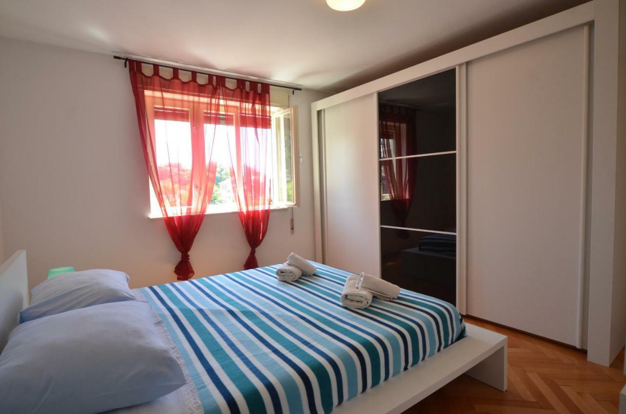 Apartman Terzic 罗维尼 外观 照片