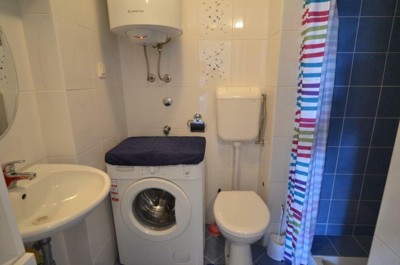 Apartman Terzic 罗维尼 外观 照片